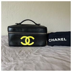 Authentic CHANEL Caviar Leather Vanity Cosmetic Bag